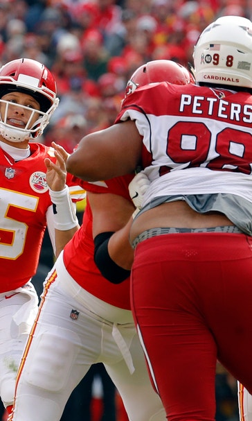 Mahomes throws 2 TD passes as Chiefs beat Cardinals 26-14